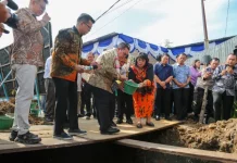 Wali Kota Pematangsiantar Bantu 500 Sak Semen untuk Pembangunan GBI Danau Tondano
