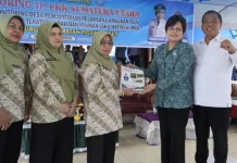 Bupati Karo Sambut Tim Monitoring TP PKK Provinsi Sumatera Utara di Desa Temburun