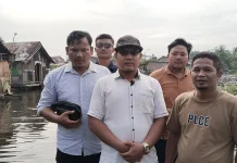 Solidaritas Aktivis Tanjungbalai Tebar Dua Ribu Bibit Ikan di Sungai Sijambi