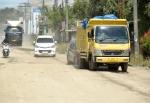 Tinjau Jalan Rusak di Galang, Bobby Nasution Pastikan Perbaikan Segera Dimulai