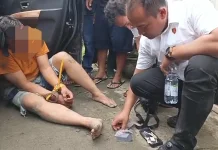 Driver Ojol Diduga Pengedar Sabu Tabrak Dua Sepeda Motor dan Rumah saat Kabur