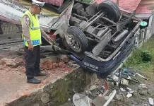 Bus Karya Agung Terbalik di Jalinsum Asahan, Delapan Penumpang Luka Ringan