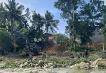 TNI Bangun Jembatan Modular di Gunungsitoli