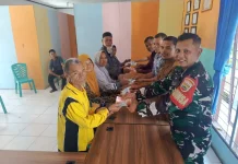 TNI Bersama Pemerintah Desa Pastikan BLT Miskin Ekstrem Tepat Sasaran di Perduhap