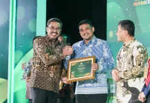 Pemprov Sumut Terima Penghargaan Adinata Syariah