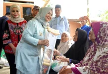 Plt. Bupati Langkat Serahkan Kunci Rumah Layak Huni untuk Warga Pematang Serai