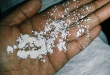 Ketahui Risiko di Balik Penggunaan Bedak Tabur Bayi