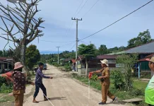 Pemkab Dairi Lakukan Pemeliharaan Jalan Siarung arung - Tinombak Simbolon