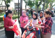 Pemkab Deli Serdang Bagikan Bendera Merah Putih