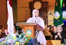 Hadiri Wisuda, Bupati Labuhanbatu Dorong Lulusan Jadi Agen Perubahan
