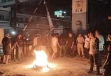 Ratusan Warga Datangi Kantor PLN Tanjungbalai, Protes Penyebab Pemadaman Listrik