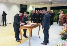 OJK Lantik Dua Pejabat Baru Perkuat Organisasi