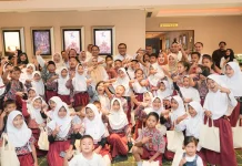 Bersama Bupati, Anak-anak Tanjung Morawa Nikmati Nobar di Bioskop