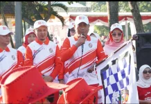 Wabup Lepas Gerak Jalan Beregu Peringati HUT ke -81 Kemerdekaan RI