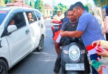 Semarakkan HUT ke-81 RI, Pemkab Labuhanbatu Bagikan Bendera Gratis