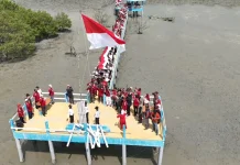 Ratusan Pelajar dan Warga Asahan Kibarkan Bendera Merah Putih Sepanjang 17 Meter