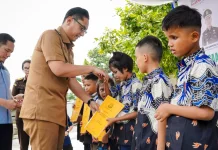 Rico Waas Tekankan Pentingnya Kepastian Hukum Anak