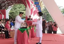 Syakila Budi Duta Tambunan Jadi Pembawa Baki HUT Ke-81 RI di Tanjungbalai