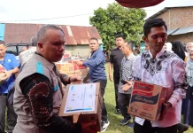 PLN UP3 Medan Salurkan Bantuan bagi Warga Terdampak Puting Beliung di Medan Johor