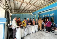 Nelayan Tanjungbalai Terima 292 Unit Jaring Insang