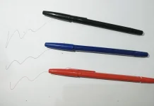 Ini Arti Warna Pena Merah, Biru, dan Hitam yang Jarang Diketahui