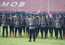 Ratusan Personel Brimob Sumut Siap Temani Warga di tengah Erupsi Gunung Sinabung