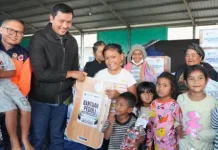 Wabup Karo Dampingi Penyaluran Bantuan Bagi Masyarakat Terdampak Erupsi