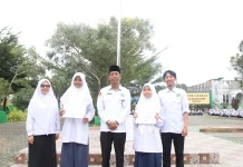 Dua Siswi MTsN 1 Medan Raih Peringkat 1 Nasional di Ajang Merdeka Essay Award 2026