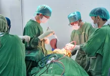 RS Adam Malik Dampingi Operasi Clipping Aneurisma Perdana di RSU Haji Medan
