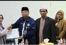 PB Al Jam’iyatul Washliyah dan UNIVA Medan Serahkan Saham kepada Bank BPRS