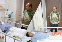 Wali Kota Tanjungbalai Jenguk Pekerja Dinas LH Korban Kecelakaan