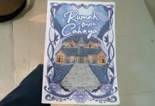 Menelisik Rumah tanpa Cahaya, Buku Penyesalan yang Mendalam