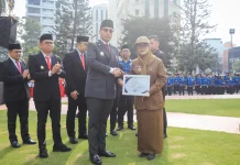 Rico Waas Apresiasi Kepling Berintegritas, Minta Aparatur Raih Kepercayaan