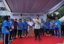 Jalan Sehat Spark Go To Campus, Rico Waas Tekankan Edukasi Kesehatan Reproduksi