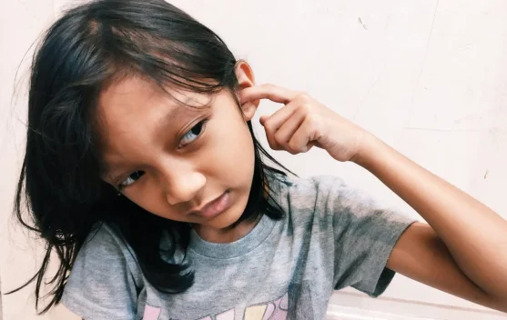 Gejala dan Cara Mengatasi Telinga yang Kemasukan Air