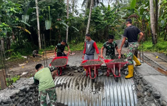Kodim 0213/Nias Rampungkan Pembangunan Jembatan Aramco di Nias Barat