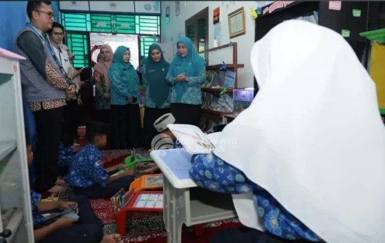 Tumbuhkan Budaya Literasi, Ketua TP PKK Asahan Kunjungi PAUD Sentang