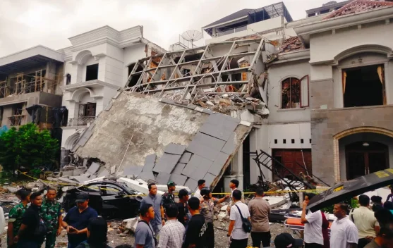 Rumah Mewah di Grand Polonia Meledak, Enam Orang Luka
