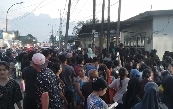 Ratusan Warga Tanjungbalai Datangi Rumah Terduga Pelaku Pelecehan Seksual