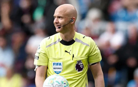 Anthony Taylor Pensiun dari Dunia Perwasitan Elit