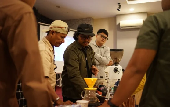 PLN Bekali Pemuda Labuhanbatu Keterampilan dan Peralatan Usaha Barista