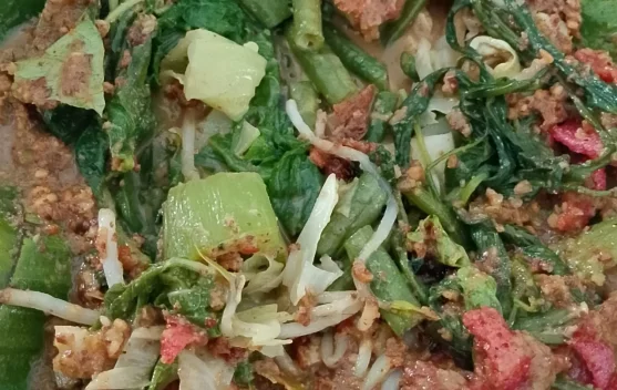 Nikmatnya Kuliner Pecal, Sederhana tapi Bikin Ketagihan