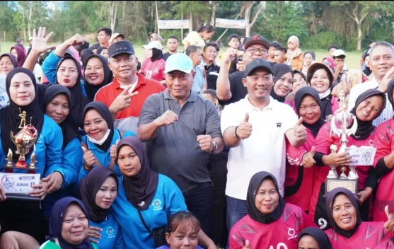 Tim Pagar Merbau Juarai Festival Olahraga Tradisional Bola Kasti