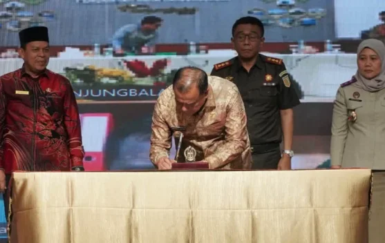 Bupati Karo Teken MoU Percepatan Pendaftaran Tanah Wakaf