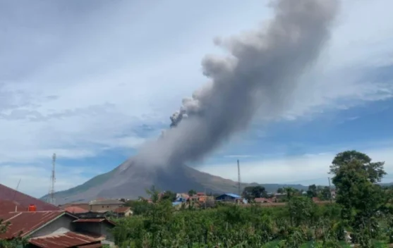 PVMBG Minta Masyarakat Tak Panik Sikapi Erupsi Sejumlah Gunung Api