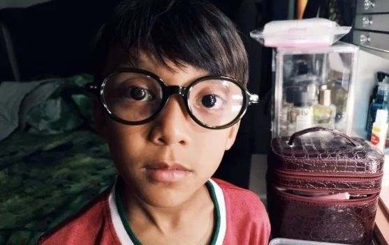 Kenapa Banyak Anak SD Berkacamata? Ini Alasannya