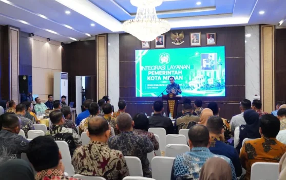Luncurkan Lima Aplikasi, Rico Waas Dorong Integrasi Data Berbasis AI via WhatsApp