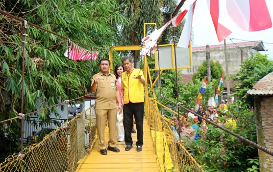 Jembatan Perintis Mangga Diresmikan, Rico Waas Soroti Mobilitas Warga