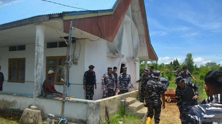 Kodaeral XI Laksanakan Baksos di Gereja Pentakosta Papua