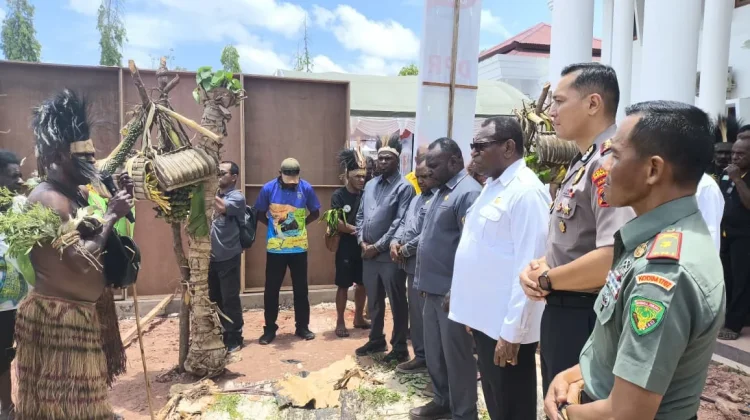 Kapolres Merauke Hadiri Peresmian Gedung DPRD Kabupaten Merauke